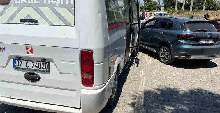 Antalya'da Okul Servisi Kaza Geçirdi: 9 Yaralı