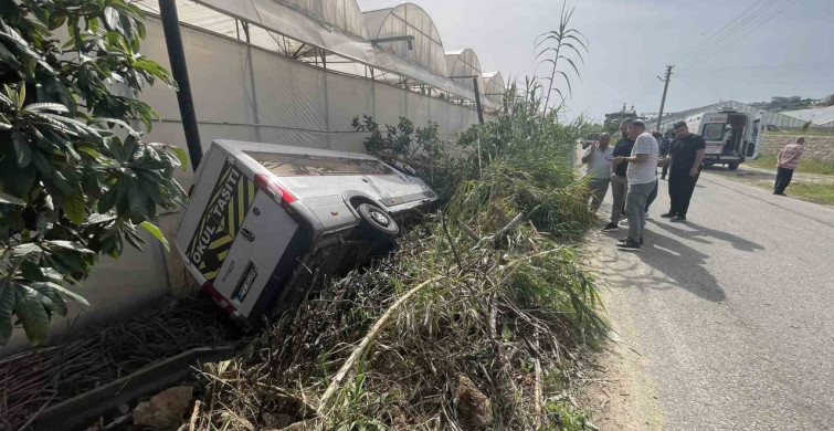 Antalya'da Okul Servisi Kazası: 6 Öğrenci Yaralı