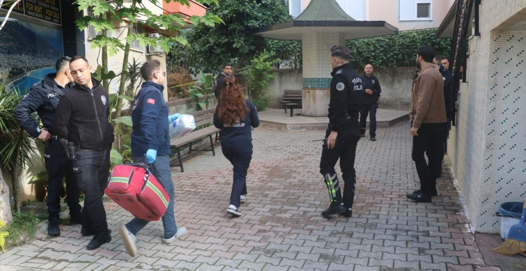 Antalya'da Silahtan Kanlı Olay: Yeğenini Vurdu, Kendine Zarar Verdi