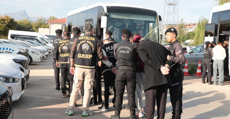 Antalya'da Sosyal Medya Dolandırıcılığı Operasyonu: 29 Gözaltı, 16 Tutuklama