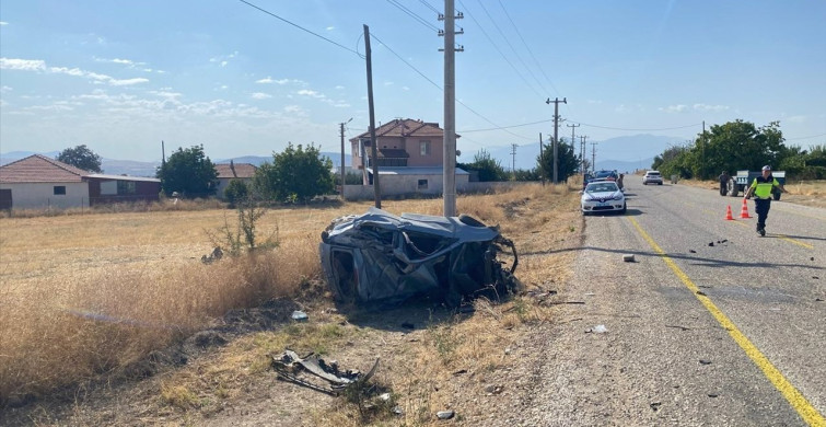 Antalya'da Takla Atan Araçta Can Kaybı
