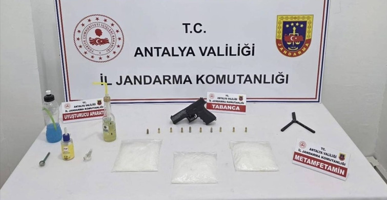 Antalya'da Uyuşturucu Operasyonu: İki Şüpheli Yakalandı