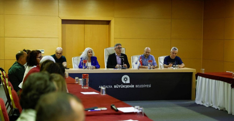 Antalya'da Yapay Resif Projesi İle Deniz Ekosistemi Korunuyor