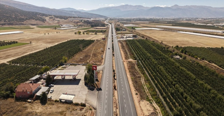 Antalya'da Yol Açılışları ve Temel Atma Töreni