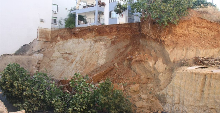 Antalya'daki İnşaatta İkinci Göçük Olayı: İnşaat Mühürlendi