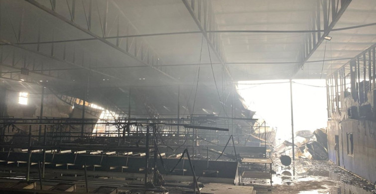 Antalya'daki Sebze Paketleme Tesisi Yangını
