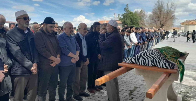 Antalya'daki Trafik Kazasında Hayatını Kaybeden Çocuğa Veda