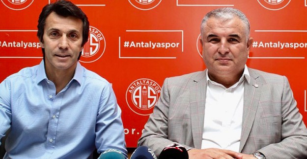 Antalyaspor Bülent Korkmaz İle İmzaladı!