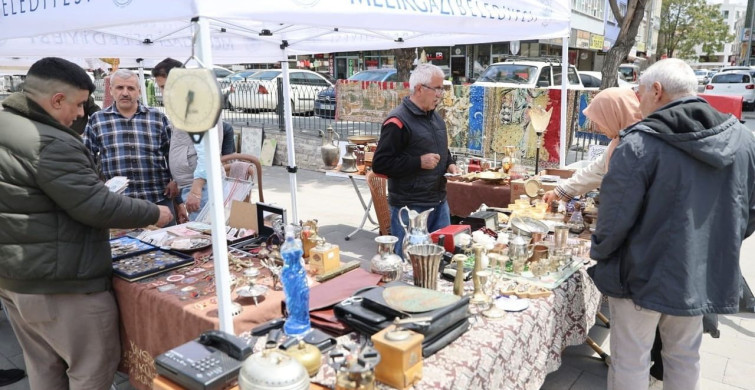 Antika Pazarı ile Geçmişe Yolculuk