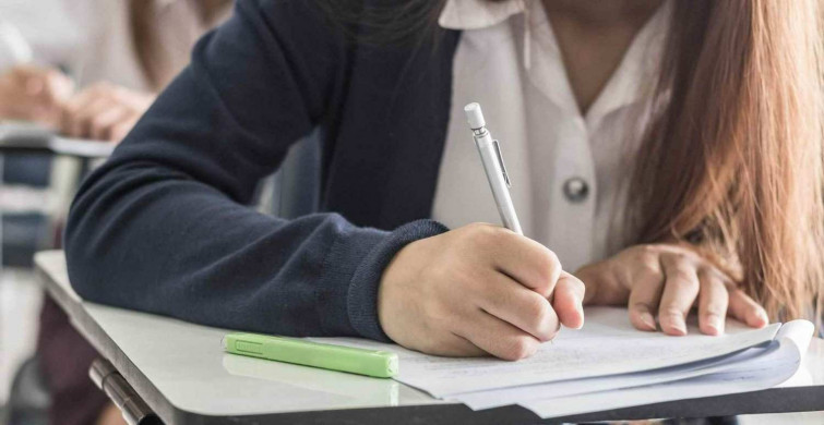 AÖF ders geçme notu kaç? 2022 AÖF ders geçme notu hesaplama nasıl yapılır?
