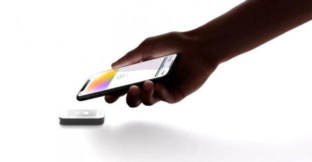 Apple, Kredi Kartı Çıkarmaya Hazırlanıyor