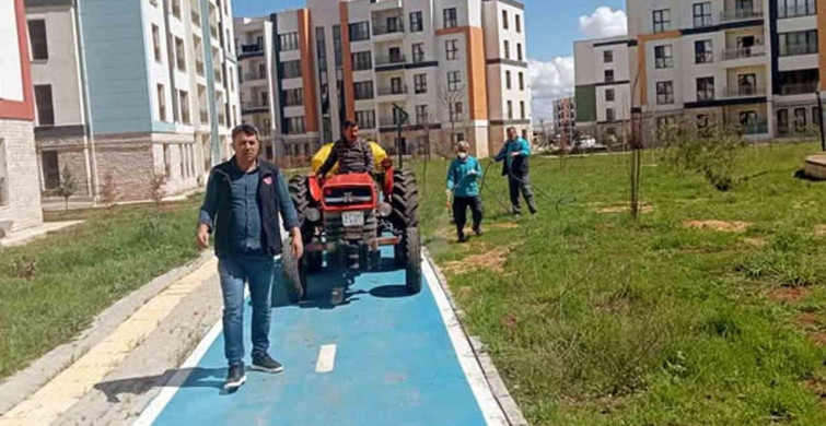 Araban TOKİ’de Yabani Ot ve Haşereyle Mücadele