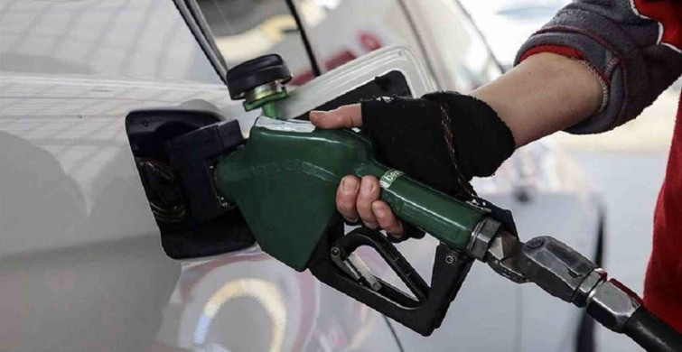 Araç sahiplerine kötü haber ! Akaryakıta 2,5 TL’ye yakın zam geldi! Zam pompa fiyatlarına yansıyacak