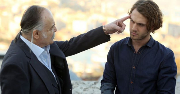 Aras Bulut İynemli Sevgilisiyle O Halde Yakalandı!