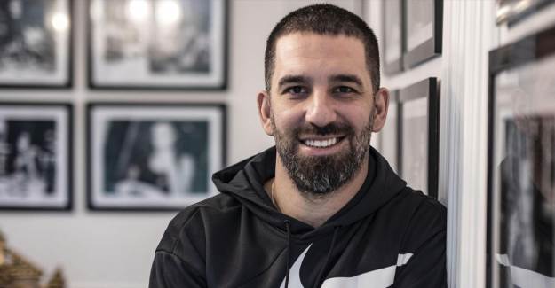 Arda Turan Araba Koleksiyonuna Bir Yenisini Daha Ekledi
