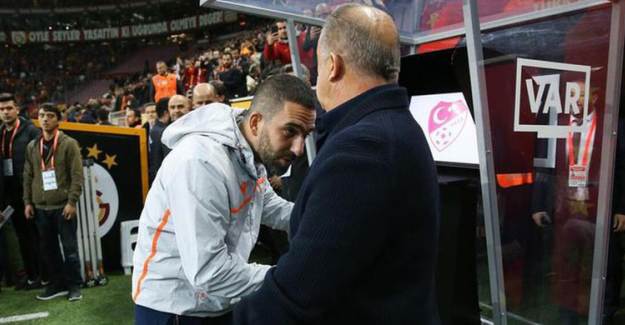 Arda Turan Yeniden Galatasaray'da!