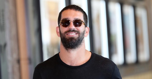 Arda Turan'a Sürpriz Parti!