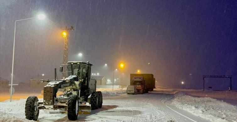 Ardahan'da Kara Yoluna Kapatma: Zincirsiz Ağır Araçlara İzin Yok