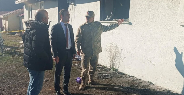 Ardahan'da Kullanılmayan Okul Binasında Yangın Çıktı