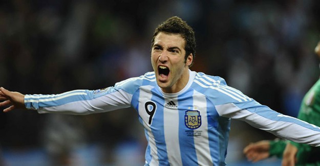 Arjantinli Gonzalo Higuain Milli Takımı Bıraktığını Açıkladı