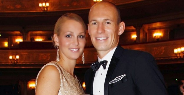 Arjen Robben'in Eşi Coronavirüsü Yendi!