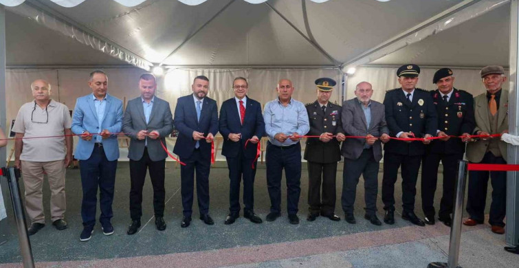 Arnavutköy’de 15 Temmuz’un 10’uncu yılı dolayısıyla yürüyüş korteji düzenlendi