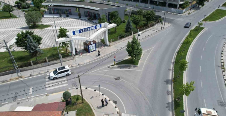 Arnavutköy'de kavşak düzenlemesi bekleniyor