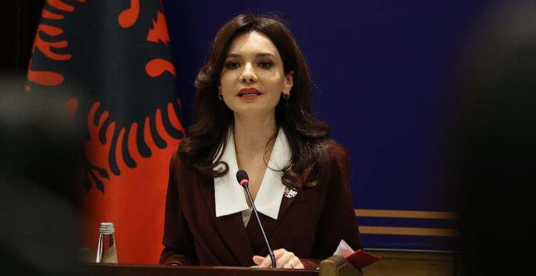 Arnavutluk Dışişleri Bakanı Elisa Spiropali'nin Kosova Vurgusu