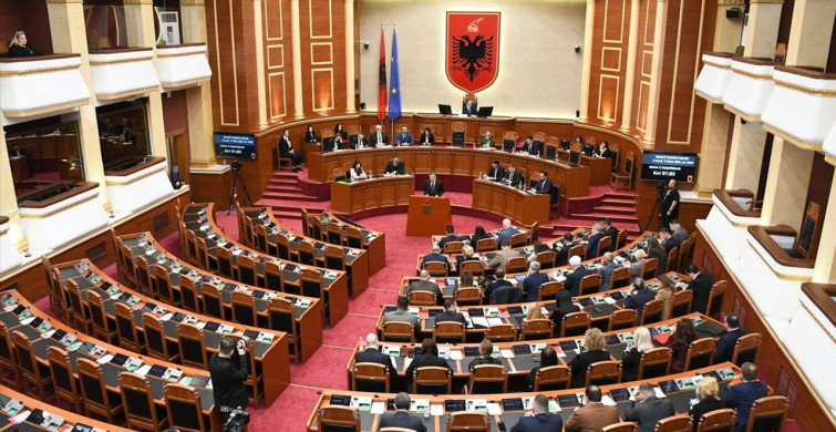 Arnavutluk Meclisi, İran'ı Terörü Destekleyen Devlet Olarak İlan Etti