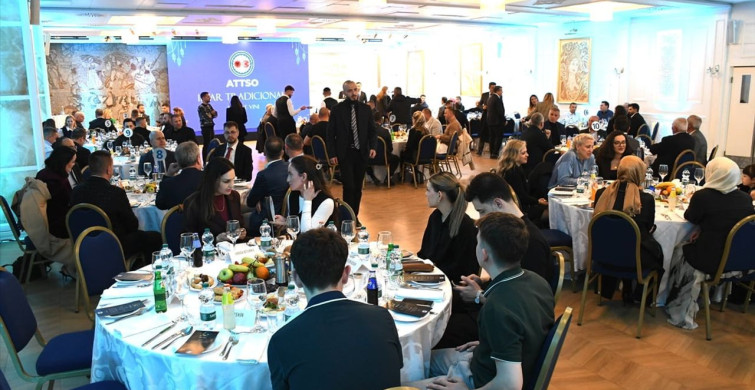 Arnavutluk'ta İftar Programı