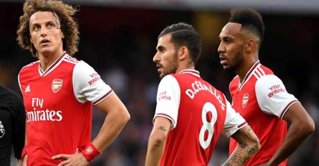 Arsenal Antremanında Kavga Çıktı!
