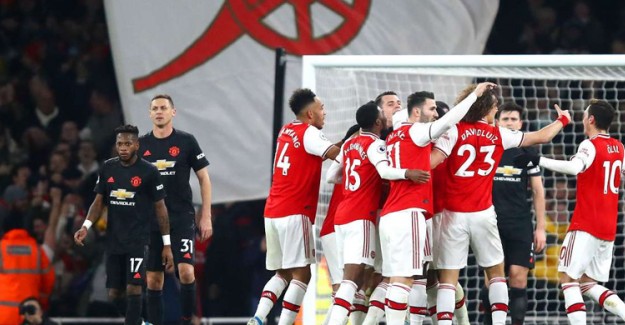 Arsenal, Manchester United'ı Devirdi!