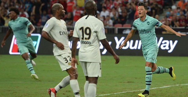 Arsenal’den Mesut Özil'e Büyük Sürpriz!