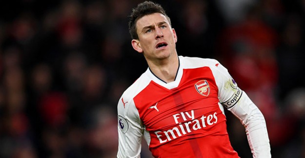 Arsenal'e Koscielny'den Kötü Haber!