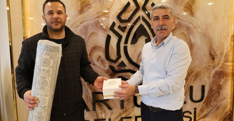 Artuklu Belediyesi Temizlik Personelini Ödüllendirdi