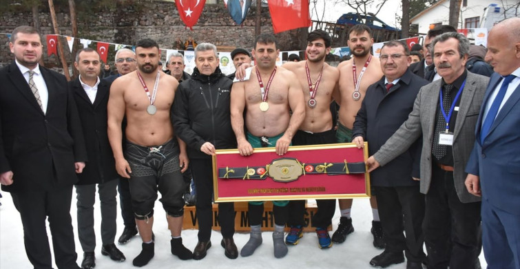 Artvin'de 29. Kar Üstü Karakucak Güreşleri Heyecanı