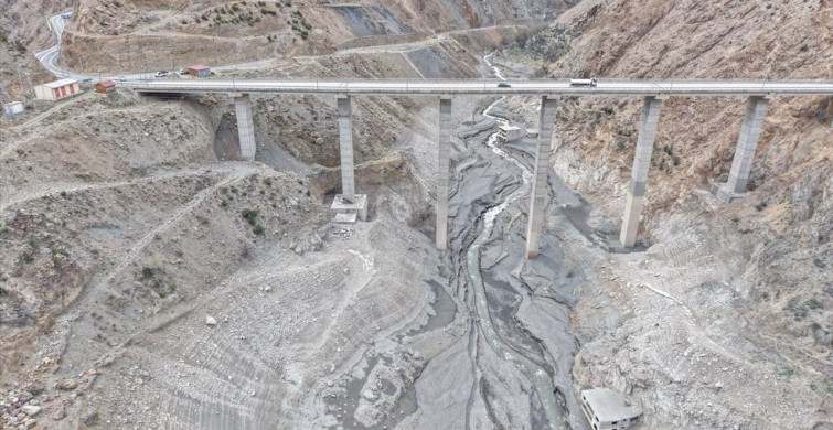 Artvin'deki Narlık Köyü, Barajın Su Seviyesi Düşünce Yeniden Ortaya Çıktı