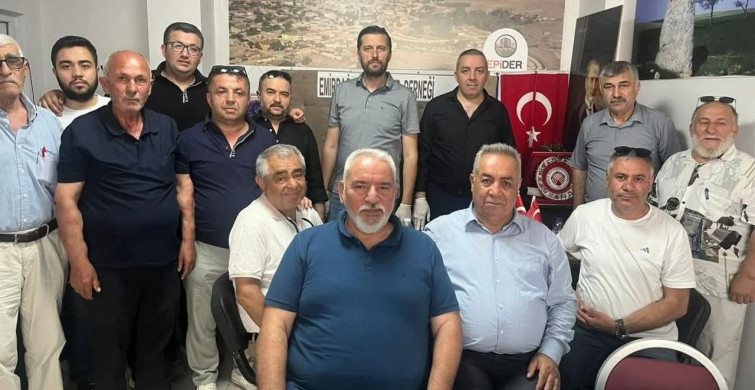 Aşağı Piribeyli köylüleri aşure ikramında bulundu