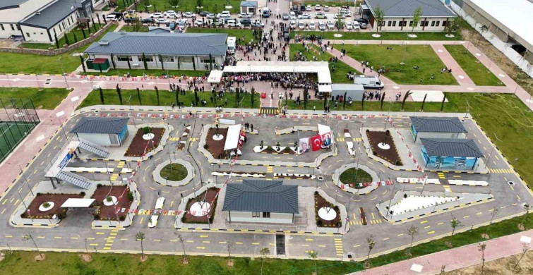 Asarlık trafik eğitim parkuru’nda her gün 50 çocuk kuralları öğreniyor