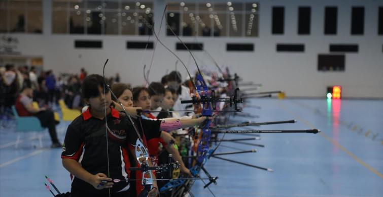 ASES 15 Yaş Altı Salon Türkiye Şampiyonası Samsun'da Başladı