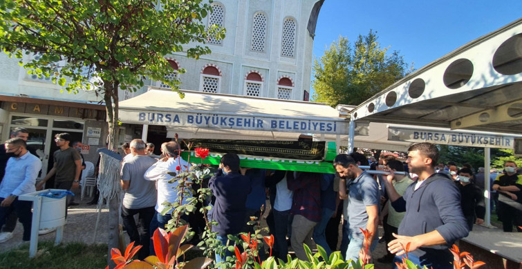 Aşı Karşıtı Savcının Babası Koronavirüs Nedeniyle Hayatını Kaybetti