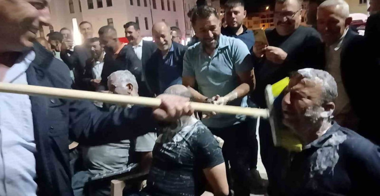 Asırlık düğün geleneği damadın yakınlarına ilginç anlar yaşattı