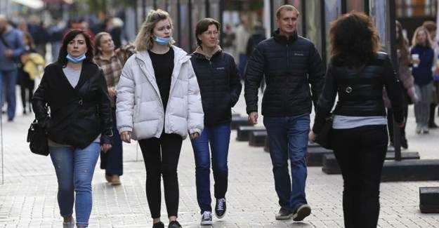 Aşıyı Bulduklarını Duyuran Rusya'da Vaka Sayıları Artıyor