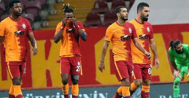 Aslan Gol Atmayı da Unuttu 