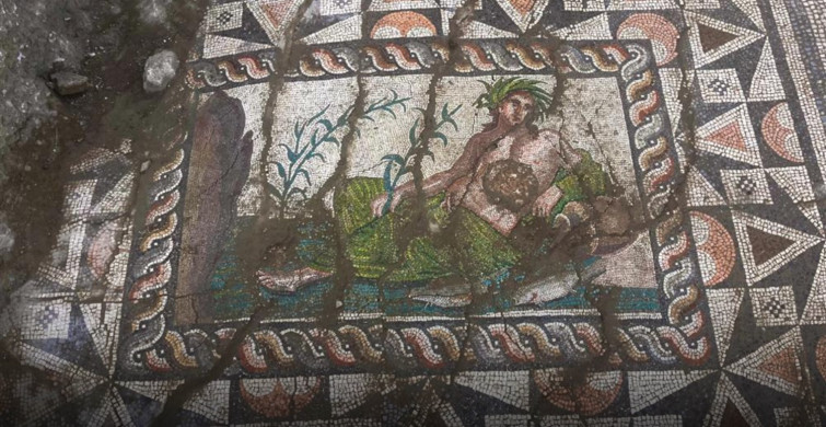 Aspendos’ta nadir keşif: 1700 yıllık "Genç Eurymedon" mozaiği gün yüzüne çıkarıldı