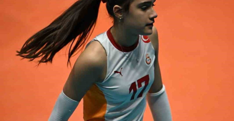 Asya Gülmez U-16 Milli Voleybol Takımı Gelişim Kampına Seçildi