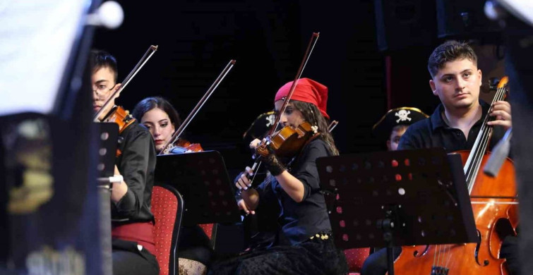 Atakum'da çocuk ve gençlik orkestrası, Ata Sahne'de ilk konserini verdi