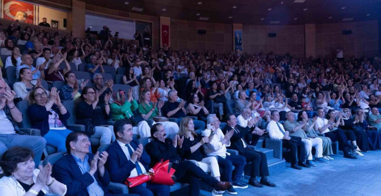 Atakum'da 'yaza merhaba' konseri yoğun ilgi gördü