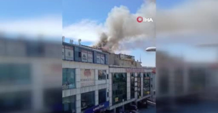 Ataşehir’de 3 katlı binanın çatı katında yangın