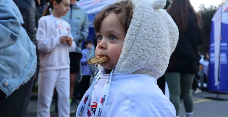 Ataşehir'de Sporun: 1200 iştirakçi Ata Koşusu'nda buluştu